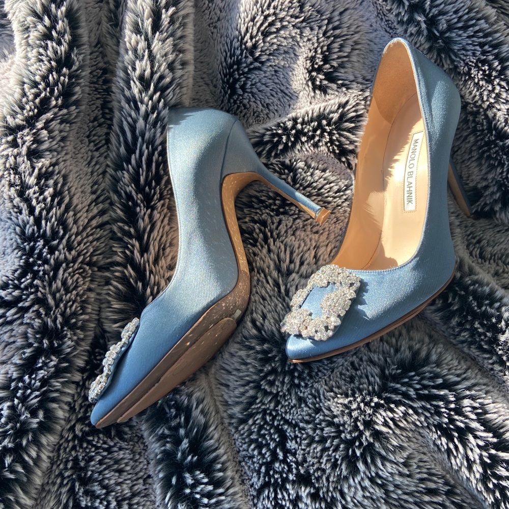 Manolo Blahnik Hangisi 105 in French Blue